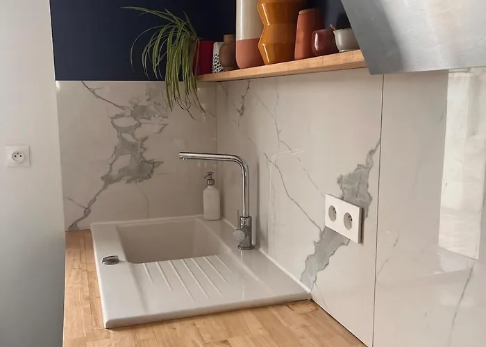 Les Dahlias Nyaraló *